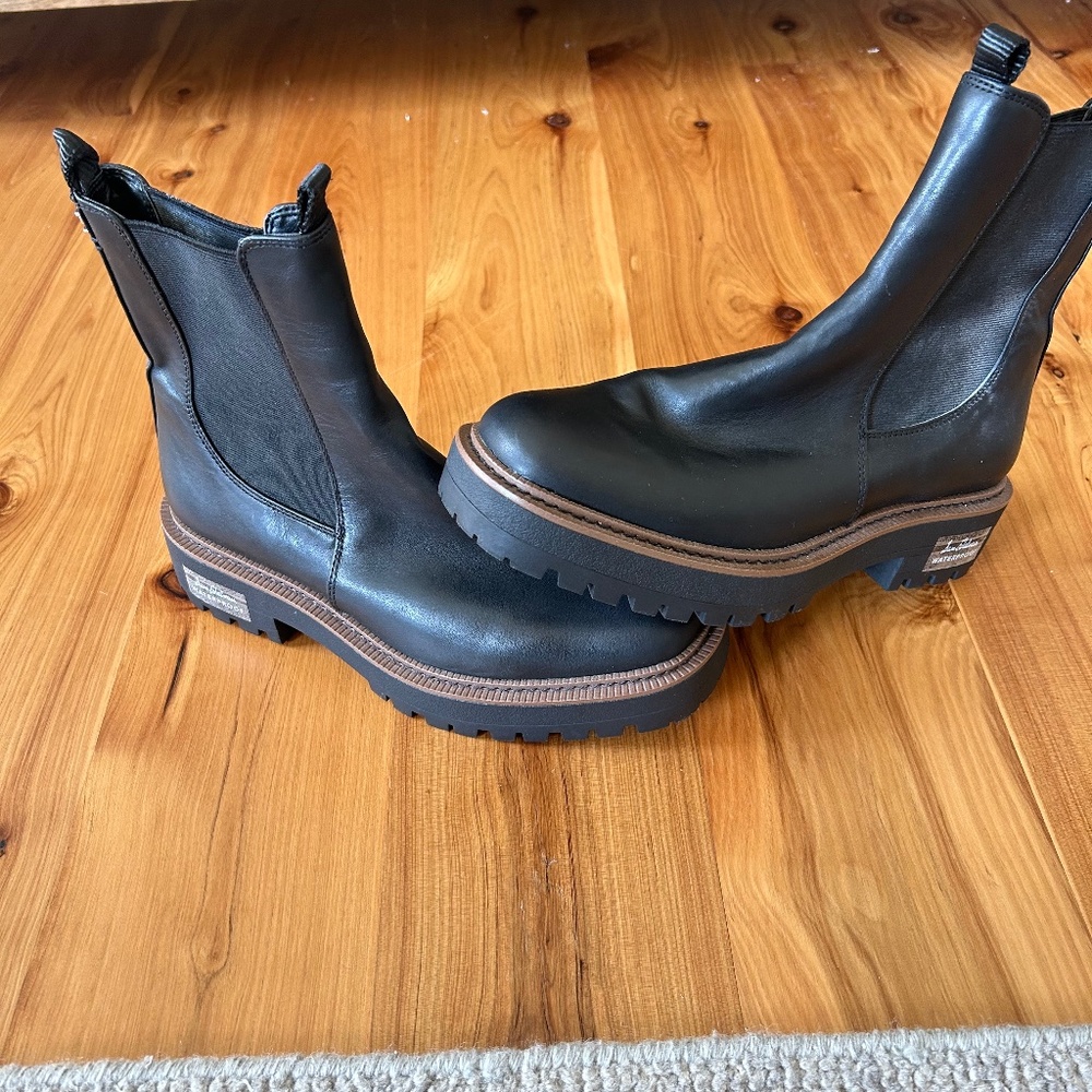 Black boots
